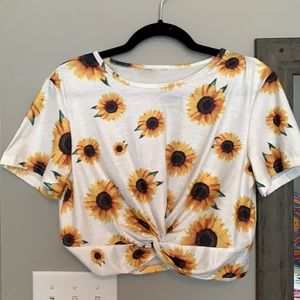 ROMWE Sunflower Twist Hem Tee